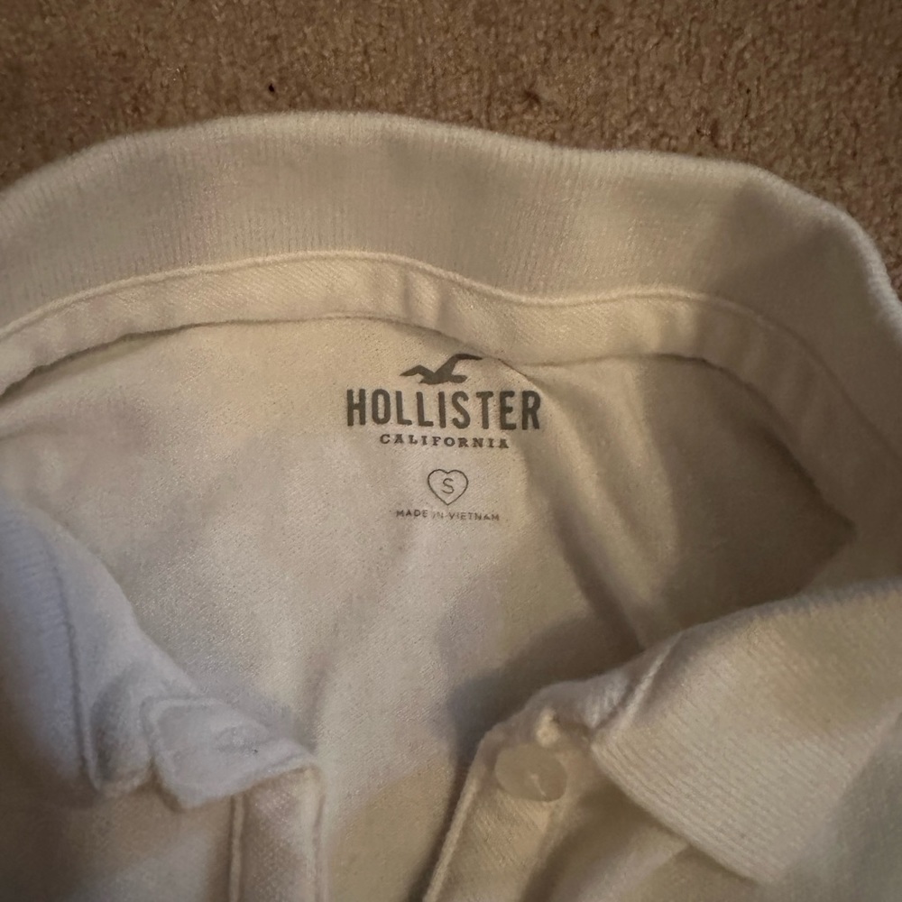 Women’s Hollister crop top size Small. Like new condition